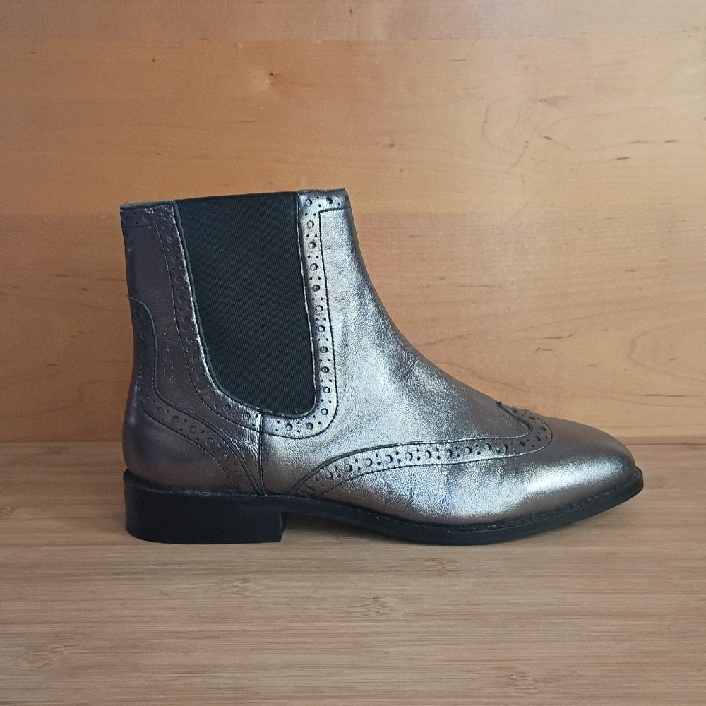 FIND. Leather Chelsea Brogue Silver Pewter Metallic Short Boots Size 7.5 or 38